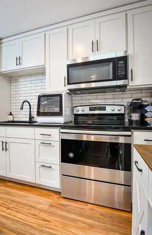 1029 Brandon Way, Phoenix, OR 97535