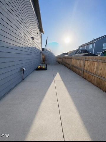 1029 Brandon Way, Phoenix, OR 97535