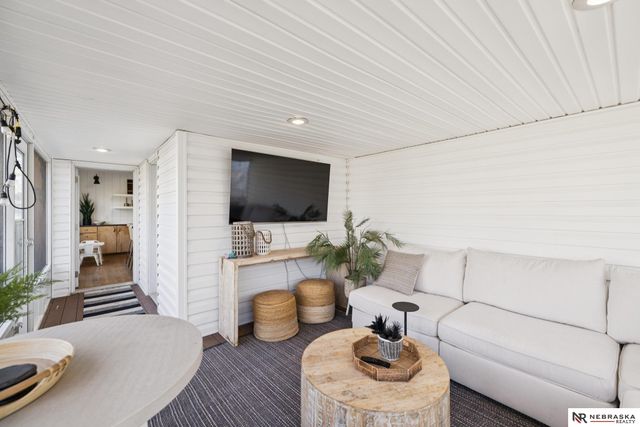 3310 Potomac Drive, Lincoln, NE 68516