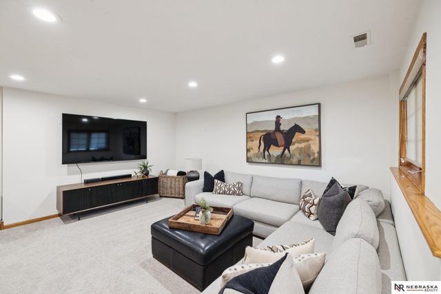 3310 Potomac Drive, Lincoln, NE 68516