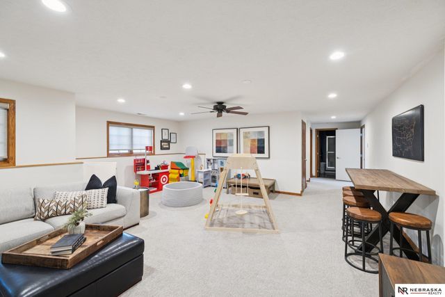 3310 Potomac Drive, Lincoln, NE 68516