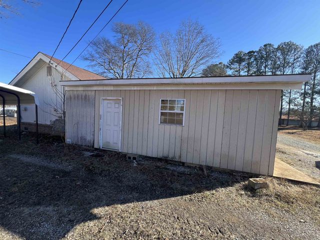 10137 Hwy 22, Michie, TN 38357