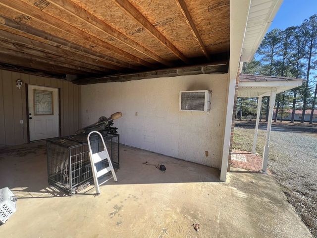 10137 Hwy 22, Michie, TN 38357