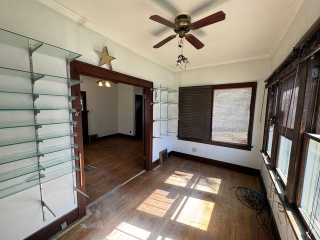 918 W Locust Street, Davenport, IA 52804