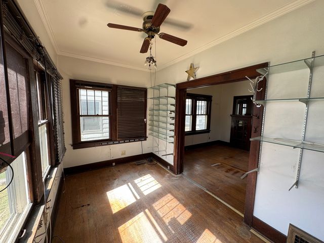918 W Locust Street, Davenport, IA 52804