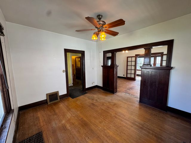 918 W Locust Street, Davenport, IA 52804