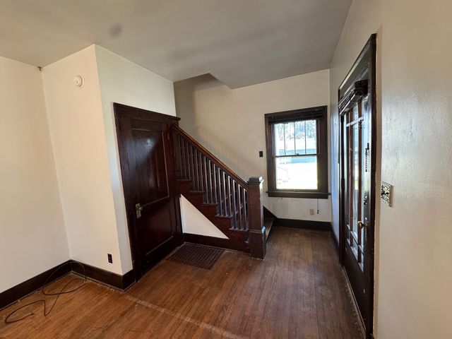 918 W Locust Street, Davenport, IA 52804