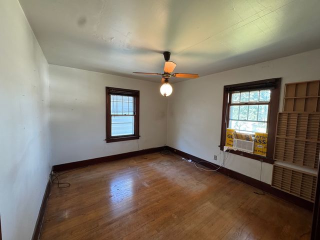 918 W Locust Street, Davenport, IA 52804