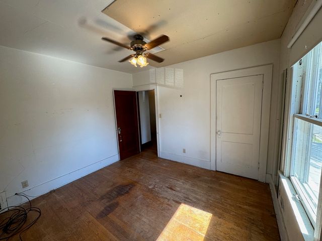 918 W Locust Street, Davenport, IA 52804