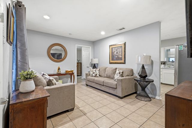 1201 Juanita Street, Mesquite, TX 75149