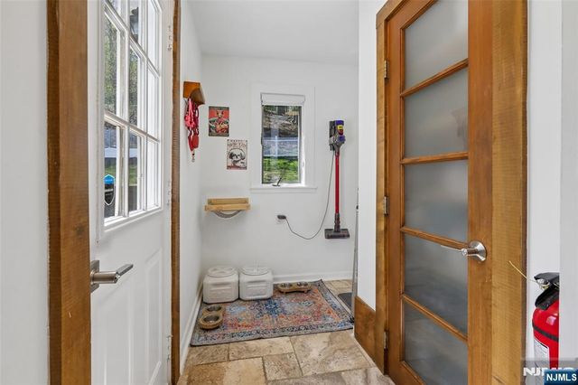 63 Danebury Downs, Upper Saddle River, NJ 07458