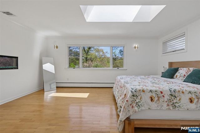 63 Danebury Downs, Upper Saddle River, NJ 07458