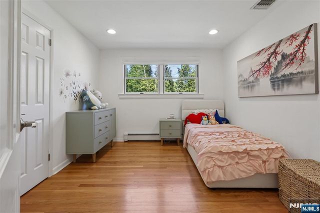 63 Danebury Downs, Upper Saddle River, NJ 07458