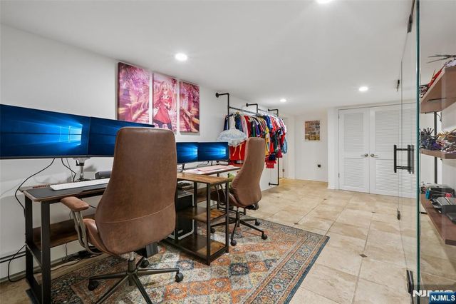 63 Danebury Downs, Upper Saddle River, NJ 07458