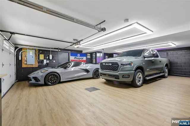 63 Danebury Downs, Upper Saddle River, NJ 07458