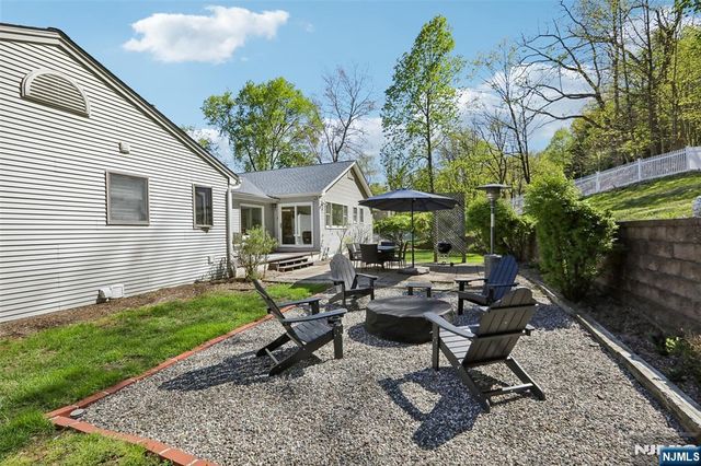 63 Danebury Downs, Upper Saddle River, NJ 07458