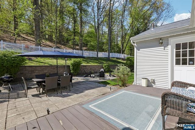 63 Danebury Downs, Upper Saddle River, NJ 07458
