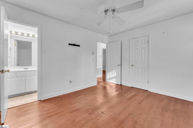 10 Trent Drive, Taylors, SC 29687