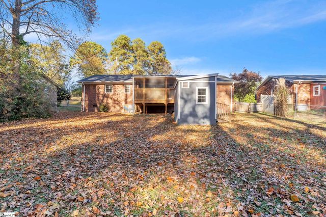 10 Trent Drive, Taylors, SC 29687