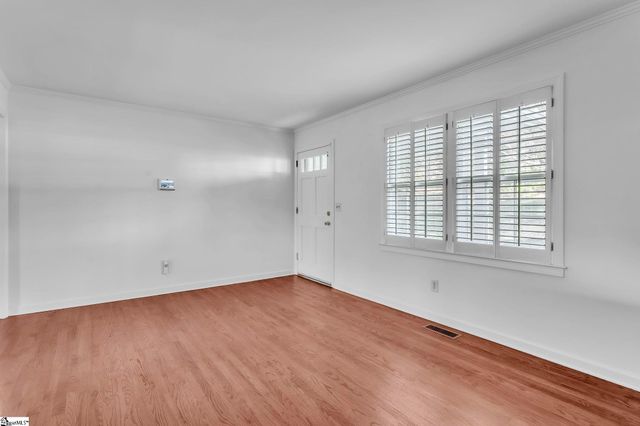 10 Trent Drive, Taylors, SC 29687