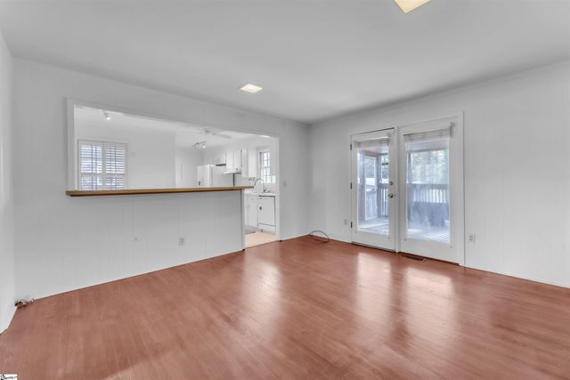 10 Trent Drive, Taylors, SC 29687