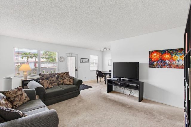 321 Fanshaw H, Boca Raton, FL 33434