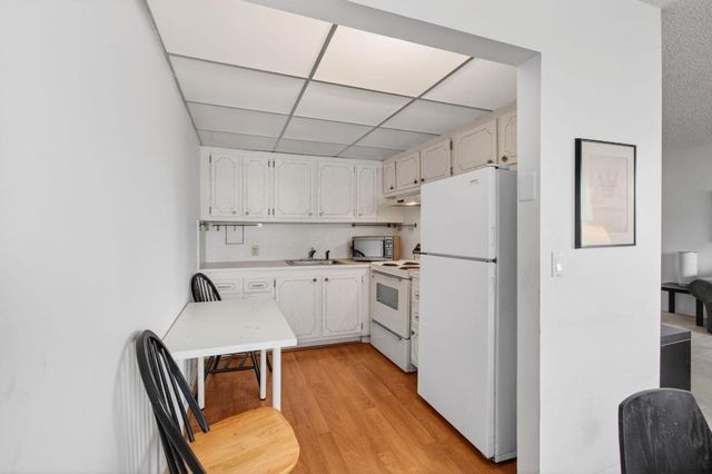 321 Fanshaw H, Boca Raton, FL 33434