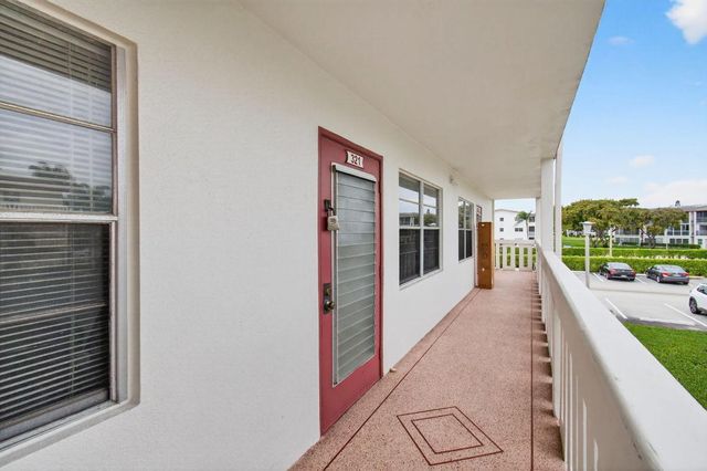 321 Fanshaw H, Boca Raton, FL 33434
