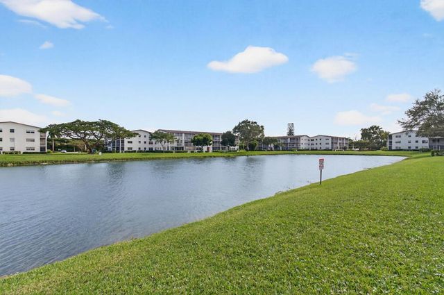321 Fanshaw H, Boca Raton, FL 33434