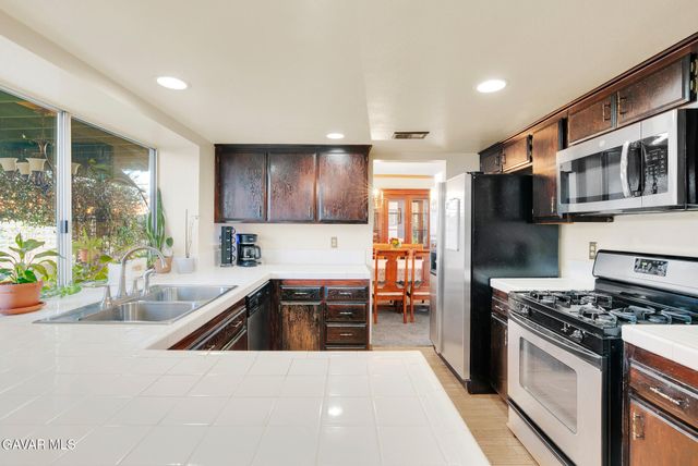 1147 Garnet Avenue, Palmdale, CA 93550