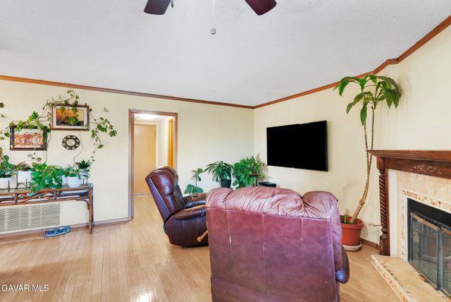 1147 Garnet Avenue, Palmdale, CA 93550