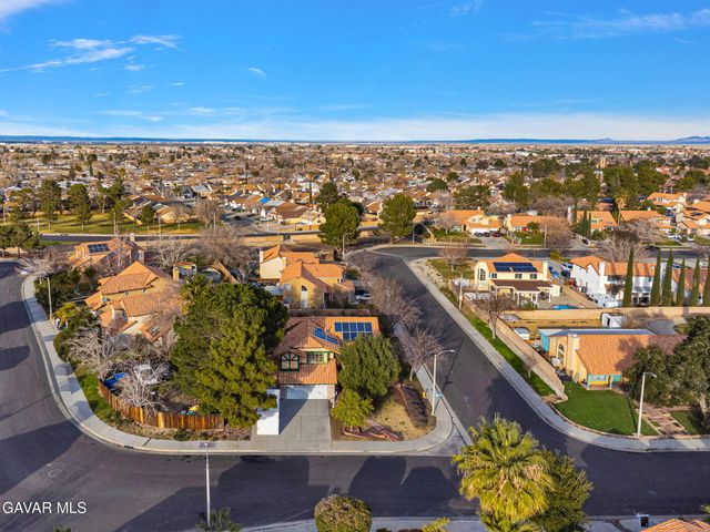 1147 Garnet Avenue, Palmdale, CA 93550