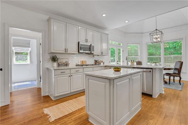 550 Heron Run Court, Milton, GA 30004