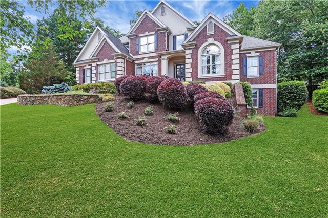 550 Heron Run Court, Milton, GA 30004