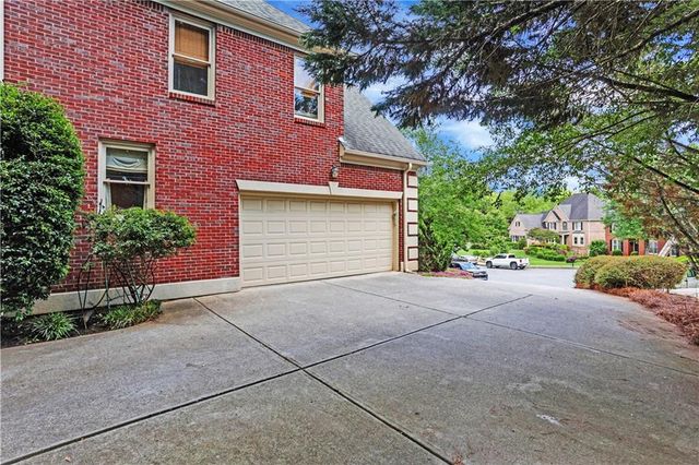 550 Heron Run Court, Milton, GA 30004