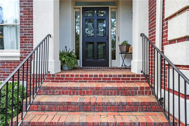 550 Heron Run Court, Milton, GA 30004