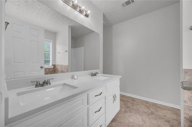 1450 Timber Walk Drive, Loganville, GA 30052