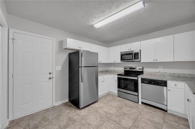 1450 Timber Walk Drive, Loganville, GA 30052