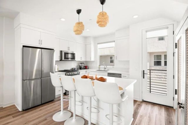 10416 Adamson, San Diego, CA 92126