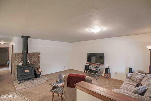 1390 E LOBO Lane, Munds Park, AZ 86017