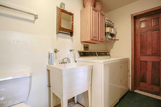 1390 E LOBO Lane, Munds Park, AZ 86017