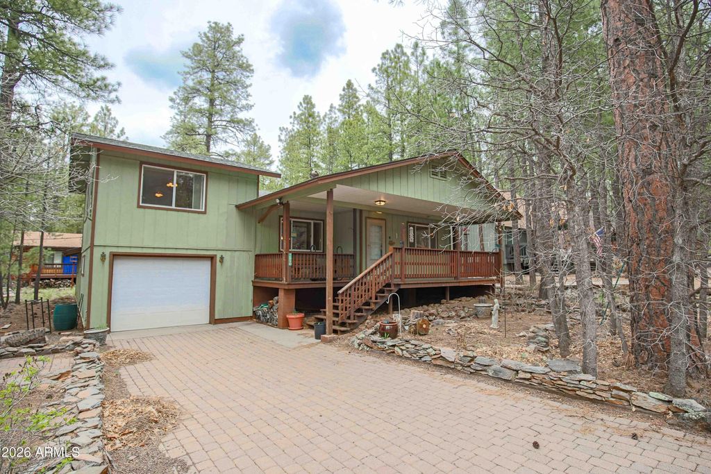 1390 E LOBO Lane, Munds Park, AZ 86017