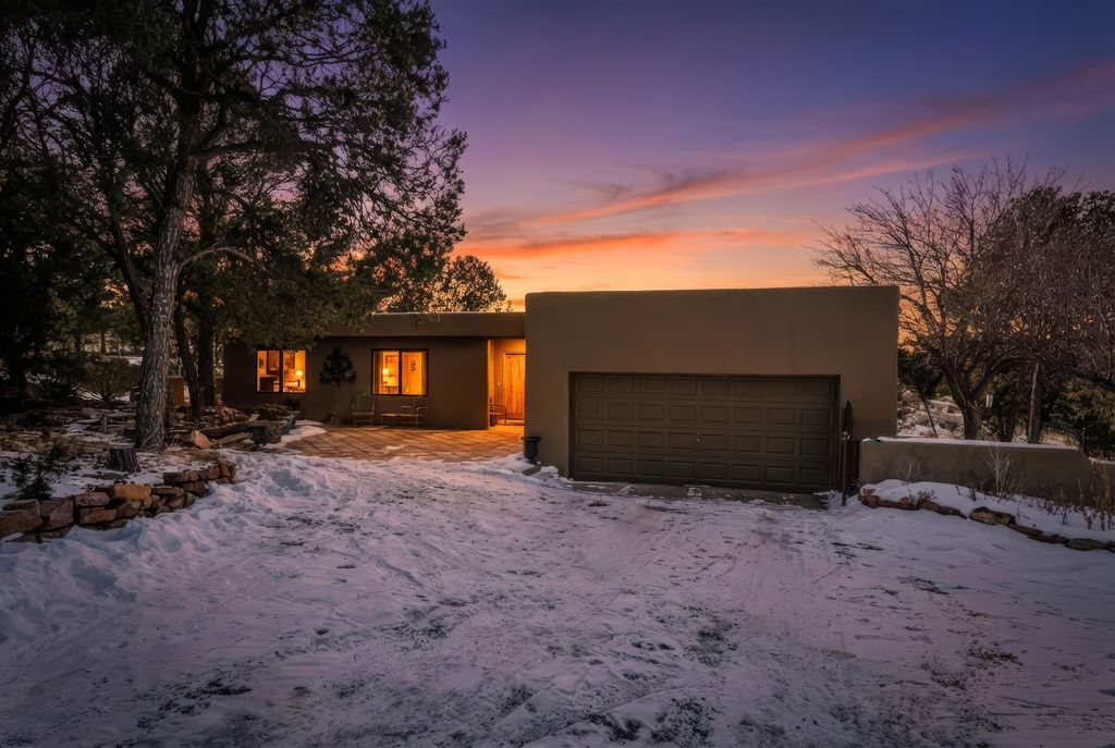 7 Cibola Circle, Santa Fe, NM 87505
