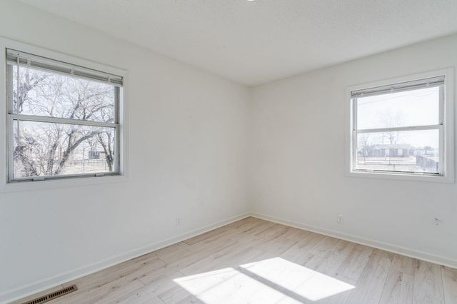 7035 W Newell St, Wichita, KS 67212