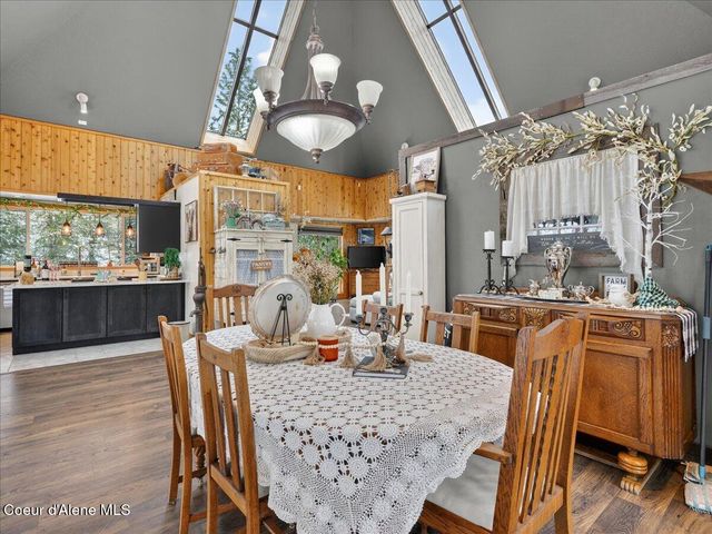 483 Paradise LN, Pinehurst, ID 83850