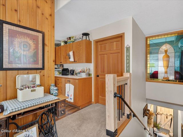 483 Paradise LN, Pinehurst, ID 83850