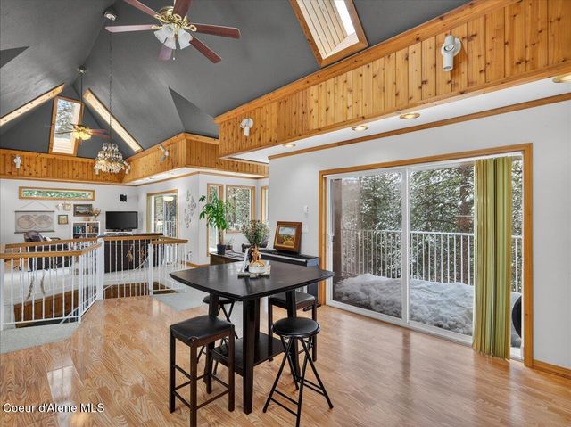 483 Paradise LN, Pinehurst, ID 83850