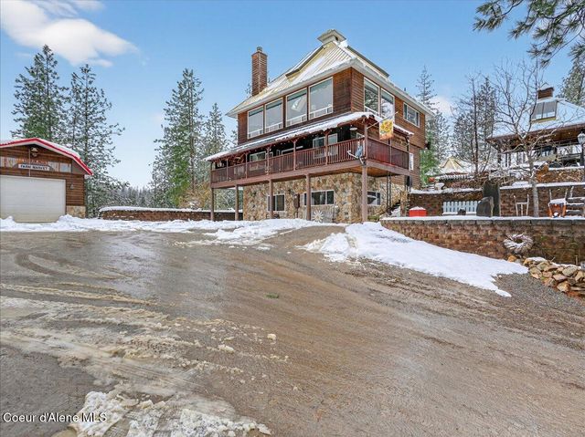 483 Paradise LN, Pinehurst, ID 83850