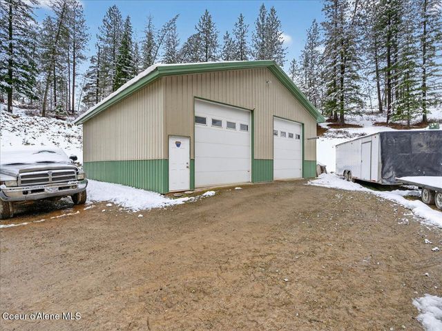 483 Paradise LN, Pinehurst, ID 83850