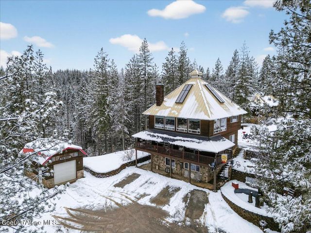 483 Paradise LN, Pinehurst, ID 83850